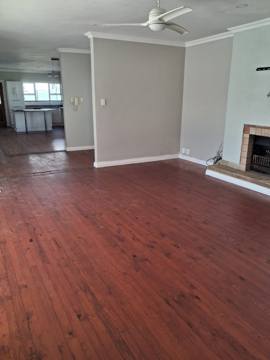 To Let 3 Bedroom Property for Rent in Vincent Heights Eastern Cape